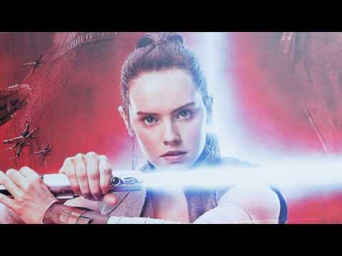 VIDEO : 'Star Wars: The Last Jedi': The Biggest Difference Between Snoke's Ship & Darth Vader's Ship