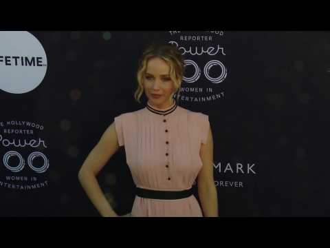 VIDEO : Are Jennifer Lawrence And Darren Aronofsky Dating Again?