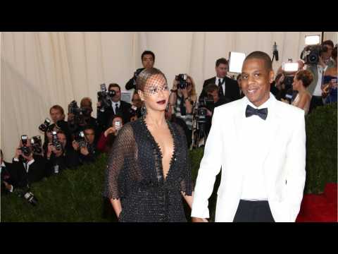 VIDEO : Jay-Z And Beyonce Caught Dancing Together On Video