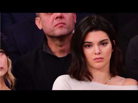 VIDEO : Kendall Jenner Attends Blake Griffin's Stand-Up Comedy Show