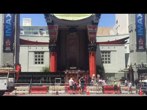 VIDEO : ?Star Wars? Fans Already Lining Up Outside Chinese Theater For 'Last Jedi?