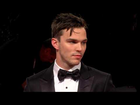 VIDEO : Nicholas Hoult opens up about model girlfriend Bryana Holly