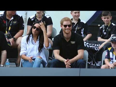 VIDEO : Le prince Harry et Meghan Markle annoncent leurs fianailles!