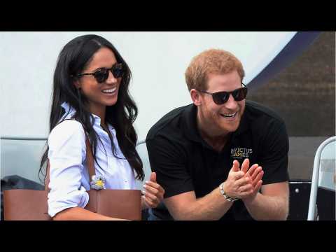 VIDEO : Prince Harry And Meghan Markle Are Engaged!