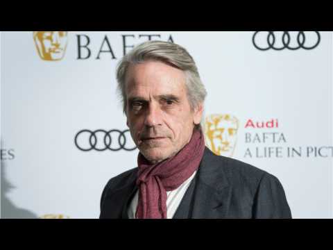 VIDEO : Jeremy Irons Talks Alfred's Role In Justice League