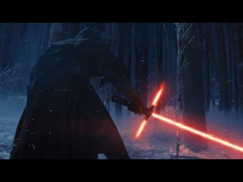 VIDEO : Does Kylo Ren Turn to the Light Side In Star Wars: The Last Jedi?