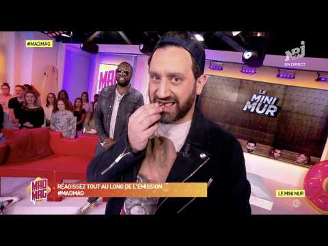 VIDEO : Quand Cyril Hanouna mange des insectes ! (Mad mag) - ZAPPING PEOPLE BEST OF DU 27/12/2017