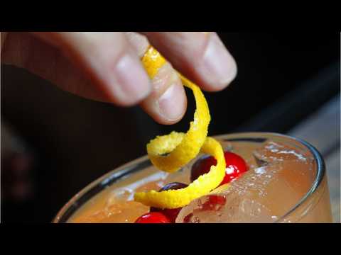 VIDEO : 3 Holiday Cocktails From Around The World You Should Try This Christmas