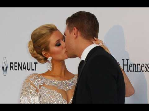VIDEO : Paris Hilton: Chris Zylka's perfect