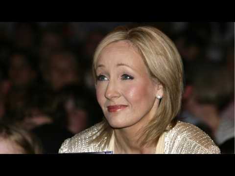 VIDEO : Stephen King & JK Rowling Hate Twitter's New Character Limit