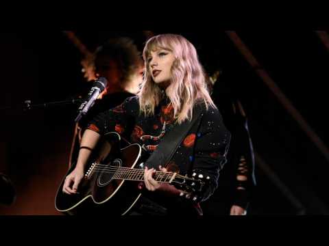 VIDEO : Taylor Swift Kills On ?Saturday Night Live?