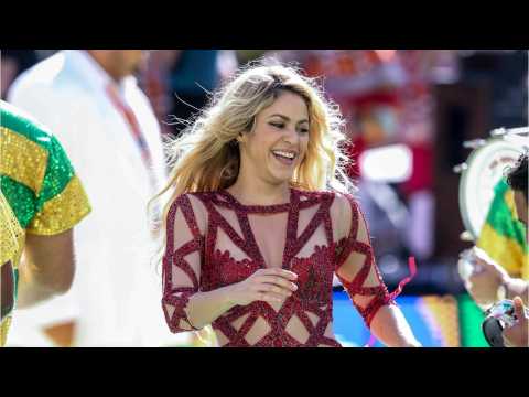 VIDEO : Shakira Cancels Opening Week Of World Tour