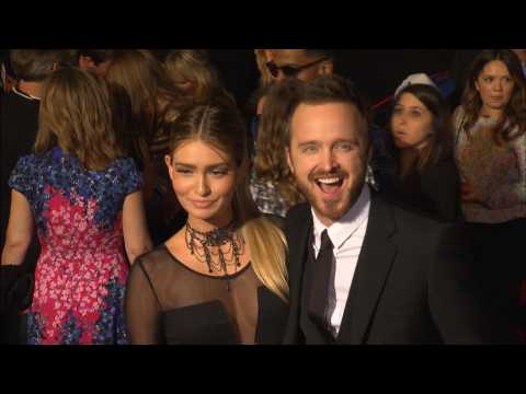 VIDEO : Aaron Paul and wife Lauren Parsekian reveal gender of their first child