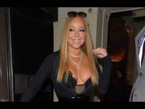 VIDEO : Mariah Carey's boyfriend 'is managing her career'