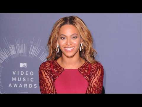VIDEO : Beyonc Is Rocking Braids, Sparking Fan Theories That New Music Is on the Way