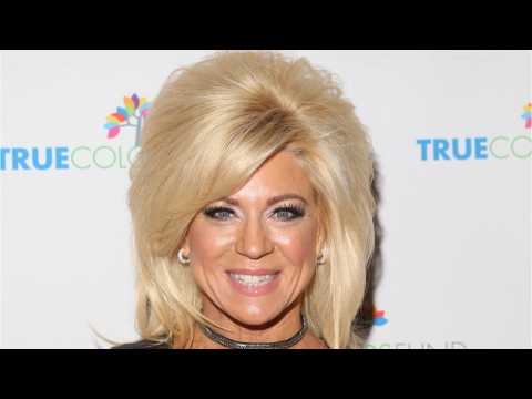 VIDEO : 'Long Island Medium' Theresa Caputo Splits From Husband Of 28 Years