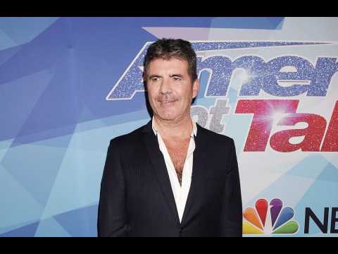 VIDEO : Simon Cowell arrested aged 12