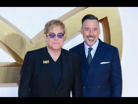 VIDEO : Sir Elton John will 'never' stop performing
