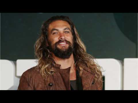 VIDEO : Jason Momoa Isn?t Letting Bad ?Justice League? Reviews Harsh His Chill