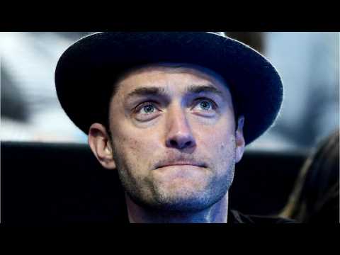 VIDEO : ?Fantastic Beasts? Producer Reveals Why Jude Law Was Cast As Dumbledore