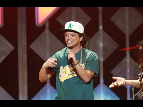 VIDEO : Bruno Mars and Keith Urban win big at American Music Awards