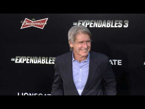 VIDEO : Harrison Ford 'saves the day during traffic accident'