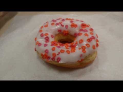 VIDEO : Mr. Donut: A Japanese Food-Chain That Uses Donuts Instead Of Bread