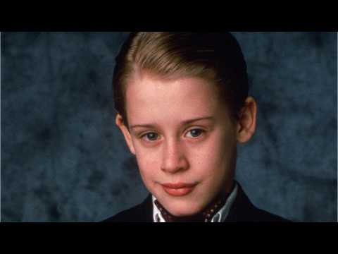 VIDEO : Macaulay Culkin Spotted With Famous GF