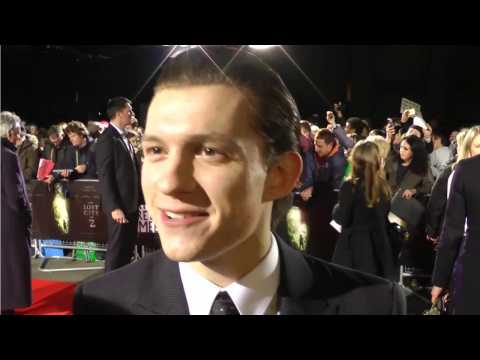 VIDEO : Tom Holland May Have Accidentally Showed Fans Confidential 