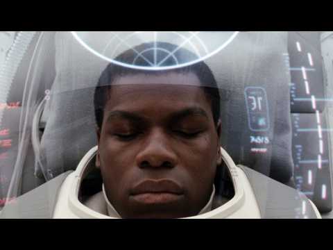 VIDEO : John Boyega Talks Star Wars Romance