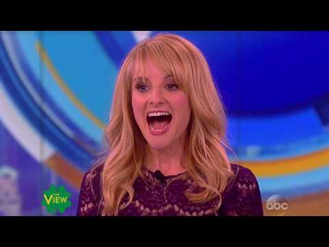 VIDEO : Melissa Rauch Welcomes Baby Girl!