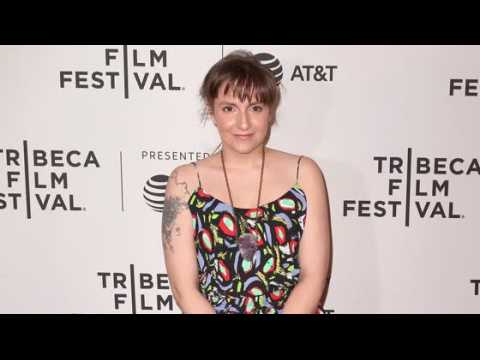 VIDEO : Lena Dunham tried to warn Clinton campaign about Harvey Weinstein