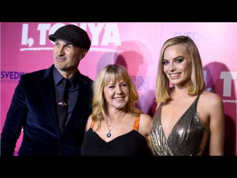 VIDEO : Tonya Harding Appears At I, Tonya Premiere