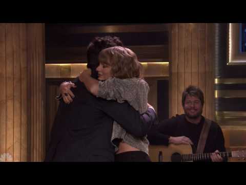 VIDEO : Taylor Swift Gives An Emotional Performance On 'The Tonight Show'