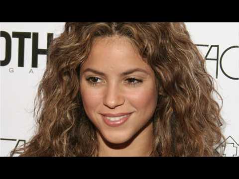 VIDEO : Shakira Suffers Vocal Hemorrhage, Postpones Tour