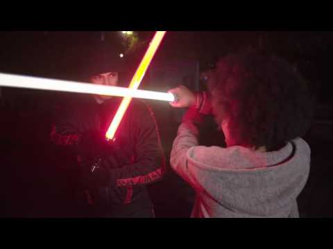 VIDEO : Lightsaber Display In London