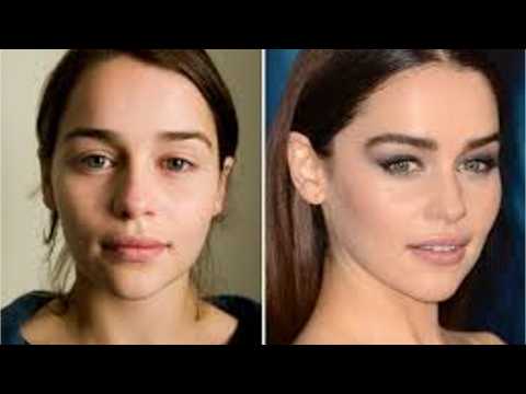 VIDEO : 20 celebrities who ditched makeup in 2017
