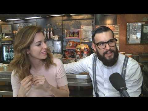 VIDEO : Blanca Surez y Mario Casas se comen a besos