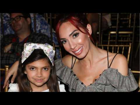 VIDEO : Farrah Abraham Gets Butt Injections As Daughter Sophia Records It