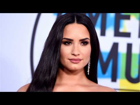VIDEO : Demi Lovato Describes Balancing Exercise With Her Eating Disorder