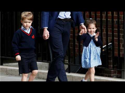 VIDEO : Prince George & Princess Charlotte Meet New Borther