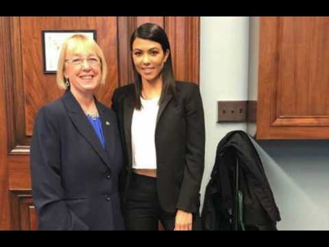 VIDEO : Kourtney Kardashian campaigns for 'clean' makeup on Capitol Hill
