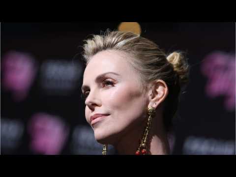 VIDEO : Charlize Theron Says Her Kids Are At War
