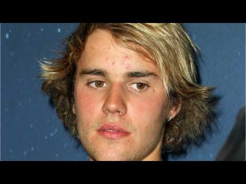 VIDEO : Justin Bieber Believes In A Bieber/Gomez World