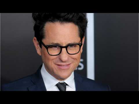 VIDEO : JJ Abrams Offers Update On 'Overlord' And 'Cloverfield' Sequel