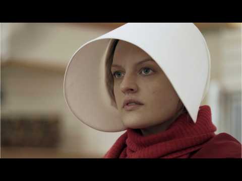 VIDEO : ?The Handmaid?s Tale? To Go Off Book For Season 2