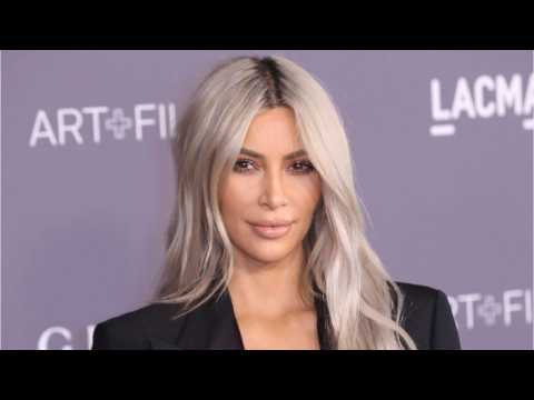 VIDEO : Kim Kardashian Accused of Photoshopping Again