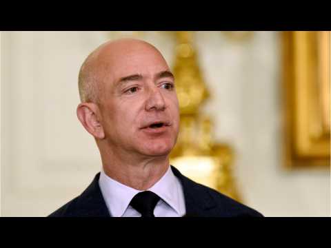 VIDEO : Jeff Bezos Shares Life Lesson