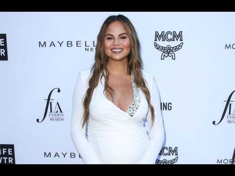VIDEO : Chrissy Teigen to throw out pre-baby wardrobe