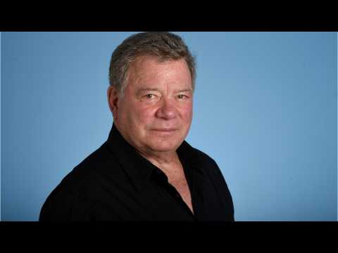 VIDEO : William Shatner Returns To The Bridge Of The U.S.S. Enterprise